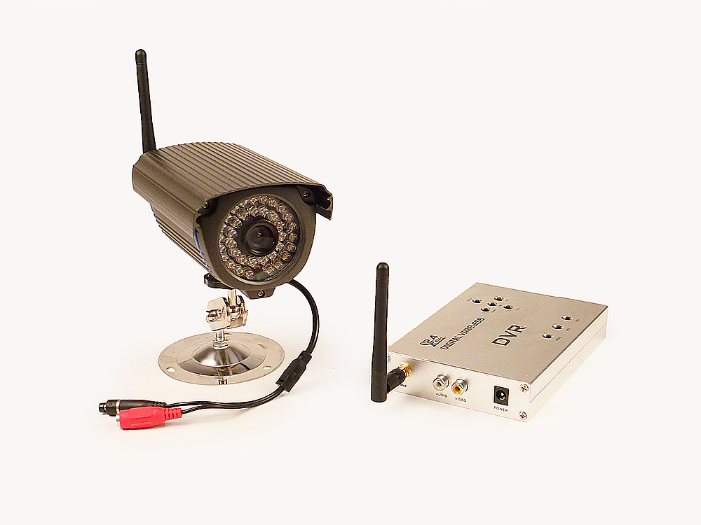 Беспроводной комплект уличного видеонаблюдения «Black-Box 214 DVR»